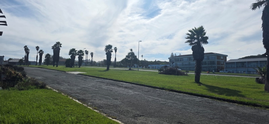 5 Bedroom Property for Sale in Gonubie Eastern Cape